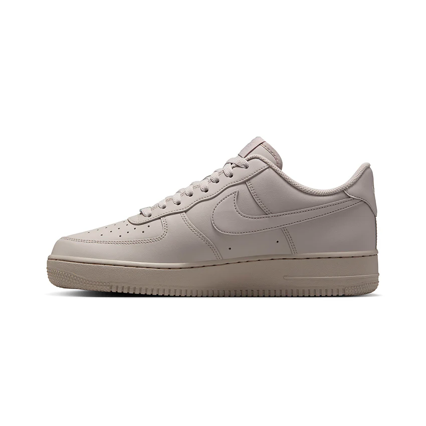 AIR FORCE 1 07 ESS 3X HOMBRE IH1698-001 - Image 3
