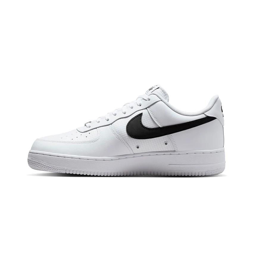 AIR FORCE 1 07 LOW LV8 TECH HOMBRE IR0952-100 - Image 3