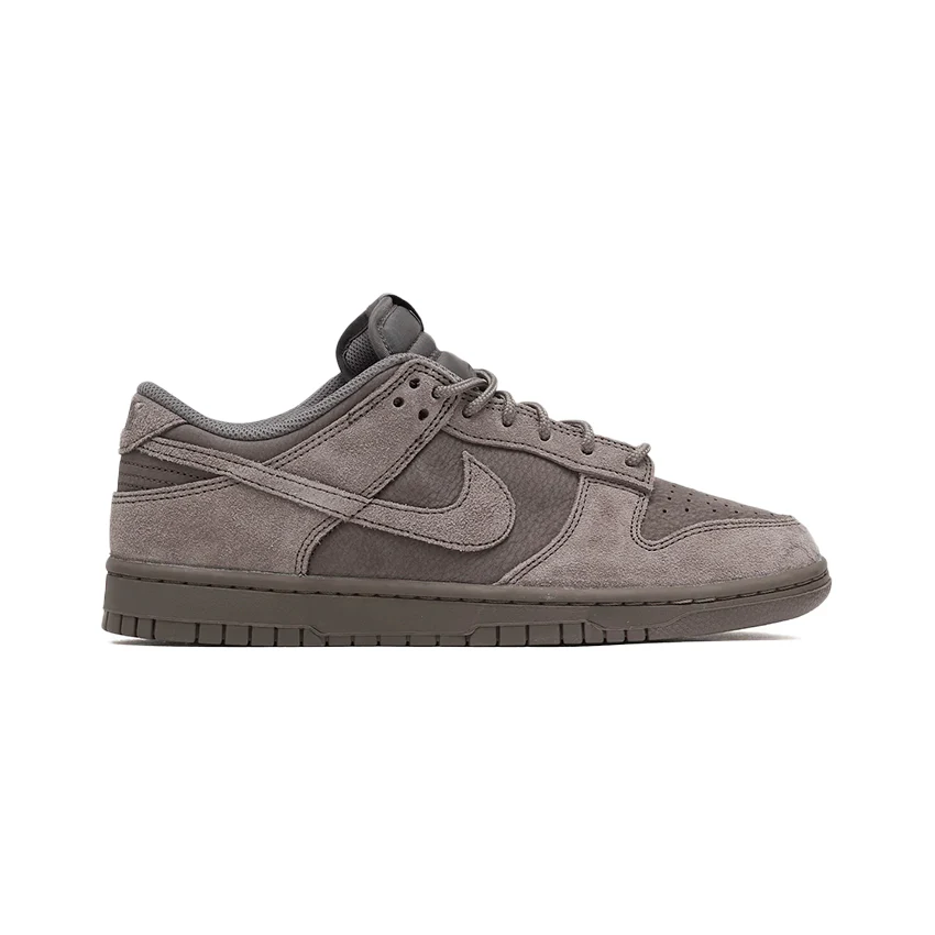 NIKE DUNK LOW RETRO SE NUBUCK HOMBRE IB6651-200