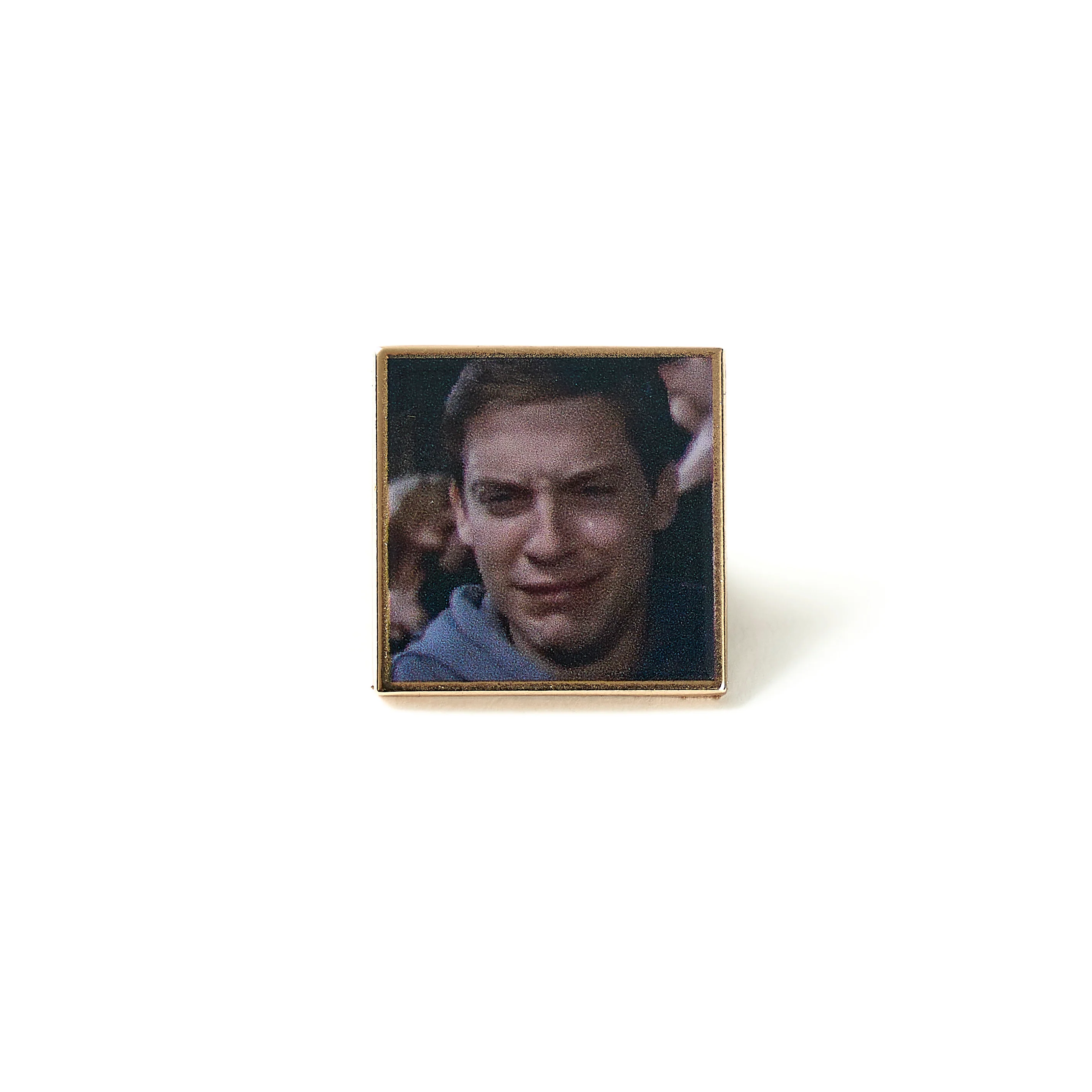 PIN CRYING PETER