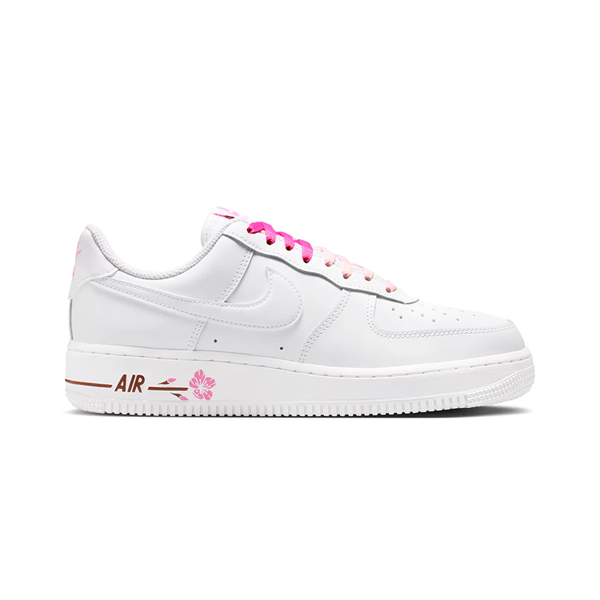 W AIR FORCE 1 07 GFX WOMEN IF0498-102