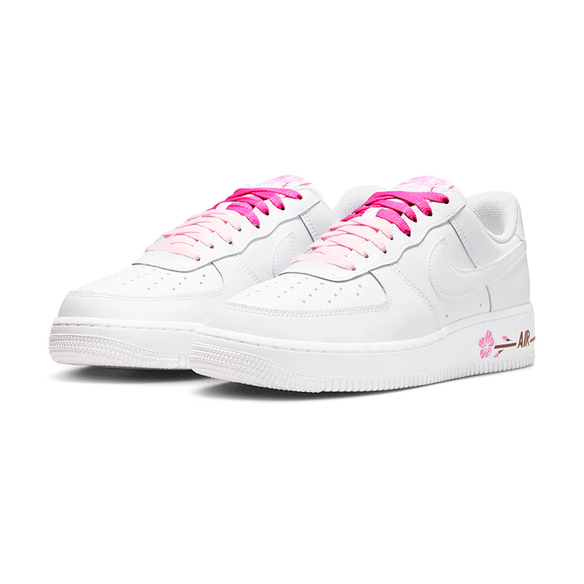 W AIR FORCE 1 07 GFX WOMEN IF0498-102 - Image 4