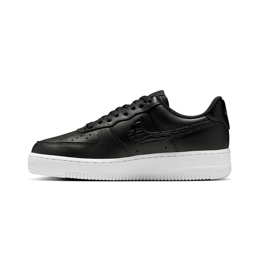 W AIR FORCE 1 07 SE MUJER IO4837-001 - Image 3