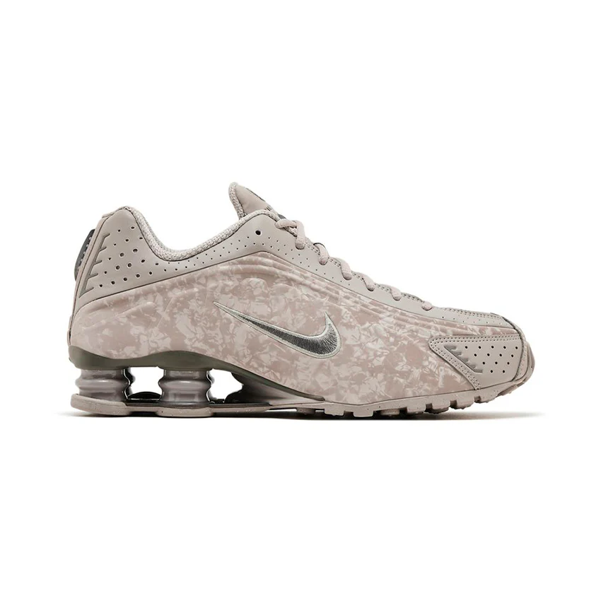 W NIKE SHOX R4 MET MUJER HV0934-001