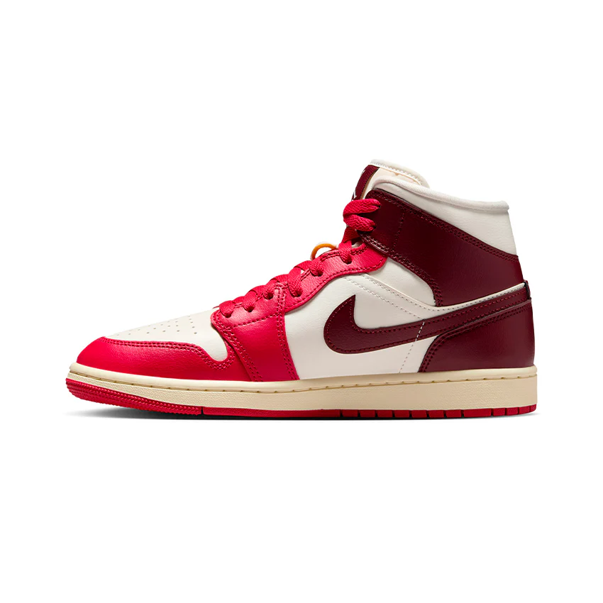 WMNS AIR JORDAN 1 MID MUJER BQ6472-119 - Image 3